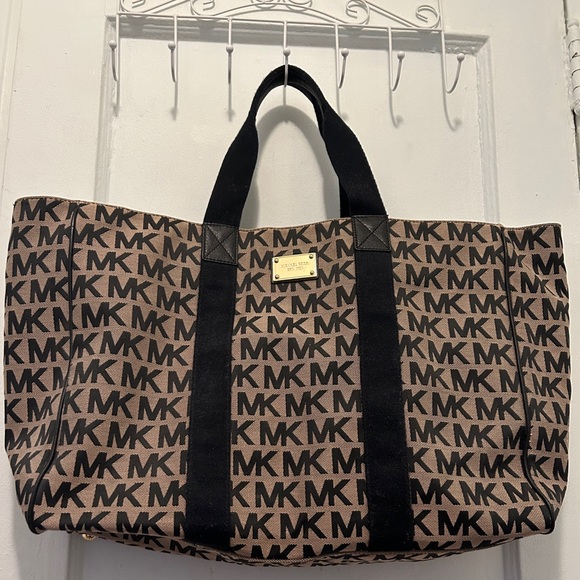 Michael Kors logo travel large tote - Picture 1 of 3